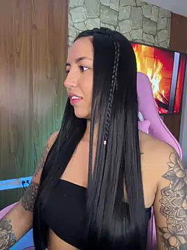 Snapshot of Tamara_Roberts1 chatting on 03/23/25, 03:21 Tamara Roberts1 online show from 03/23/25, 03:21