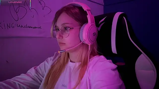 JacyWinslat online show from 03/18/25, 04:26