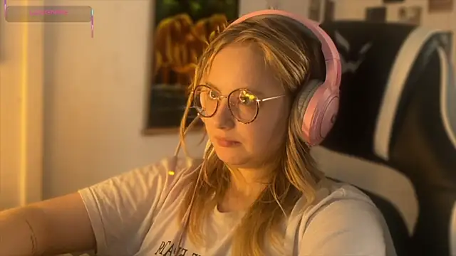 JacyWinslat online show from 09/18/25, 02:19