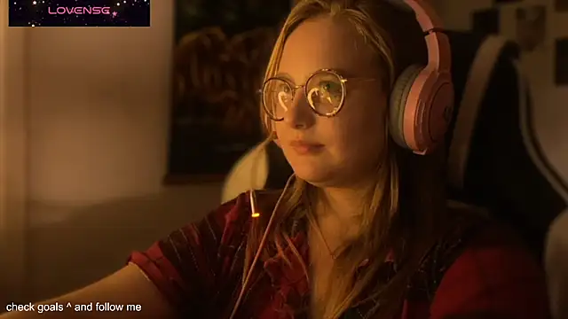 JacyWinslat online show from 10/25/25, 08:47