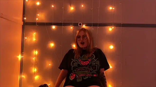 JacyWinslat online show from 11/10/25, 01:48