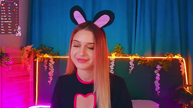 AlinaWalters online show from 11/19/25, 08:09