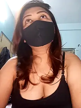 Snapshot of Cute-mona chatting on 01/16/25, 08:14 Cute-mona online show from 01/16/25, 08:14