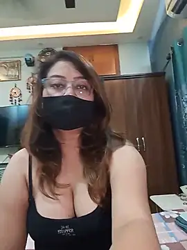 Snapshot of Cute-mona chatting on 05/31/26, 10:33 Cute-mona online show from 05/31/26, 10:33