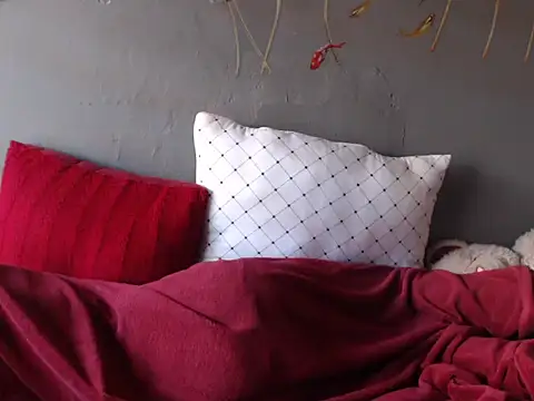 Snapshot of cupidlips chatting on 01/18/25, 08:31 cupidlips online show from 01/18/25, 08:31