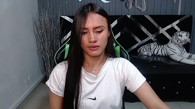 Snapshot of allison_a1 chatting on 03/07/25, 06:46 allison a1 online show from 03/07/25, 06:46