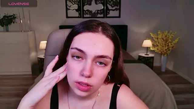 DaniellaLovely online show from 11/18/25, 10:41