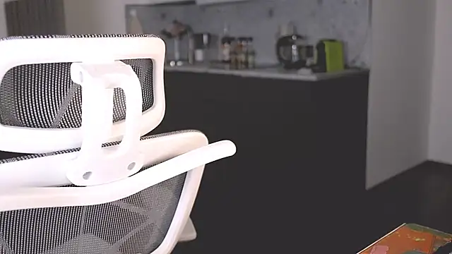 Snapshot of mayaik chatting on 10/23/25, 04:50 mayaik online show from 10/23/25, 04:50