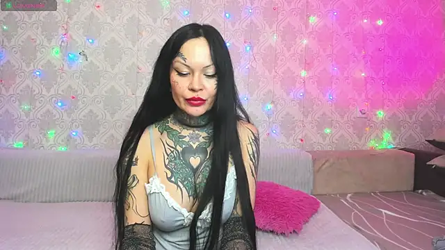 Snapshot of Megan_Black_Moon chatting on 02/13/25, 06:30 Megan Black Moon online show from 02/13/25, 06:30