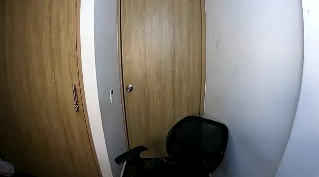 hot quenn online show from 12/28/24, 12:47