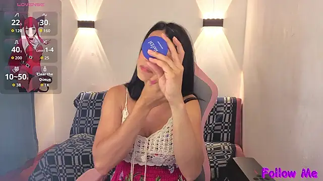 vittorialombardi   online show from 03/06/26, 06:54