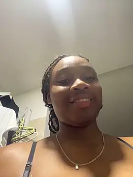 EscorpiLeoncita online show from 10/02/25, 04:41