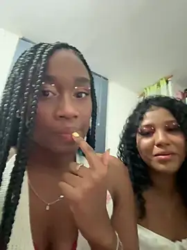 EscorpiLeoncita online show from 02/15/26, 02:41