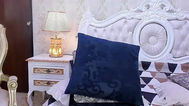 TiaraRosse online show from 02/14/25, 03:58