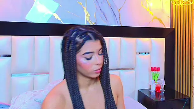 TiaraRosse online show from 09/23/25, 01:08