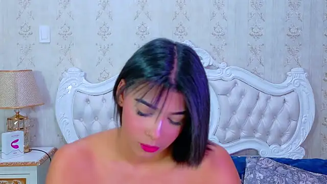 TiaraRosse online show from 10/15/25, 04:34