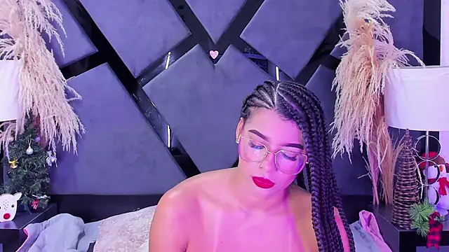 TiaraRosse online show from 12/18/25, 05:24