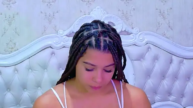 TiaraRosse online show from 02/04/26, 12:55