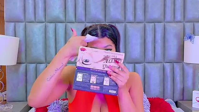 TiaraRosse online show from 03/11/26, 12:00