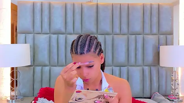 TiaraRosse online show from 03/17/26, 11:57