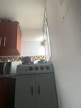 Cafeziitha02 online show from 12/16/25, 08:14