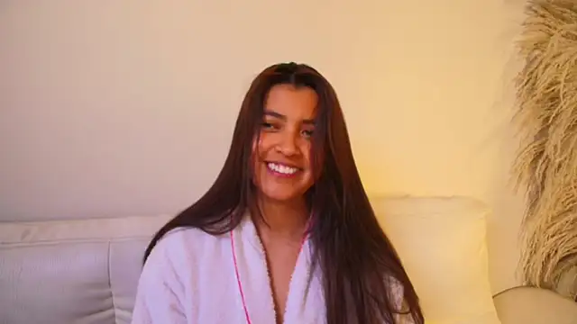 Rebeca Williams  online show from 02/13/25, 03:18