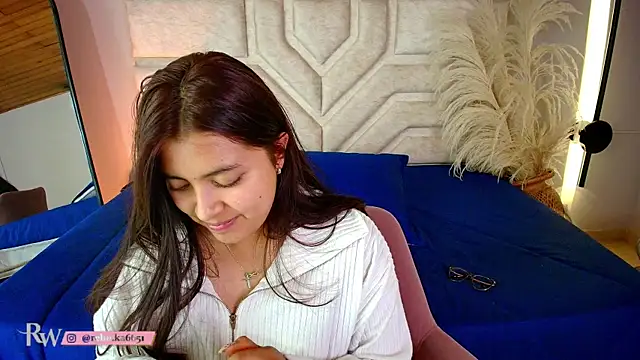 Rebeca Williams  online show from 03/21/25, 01:34