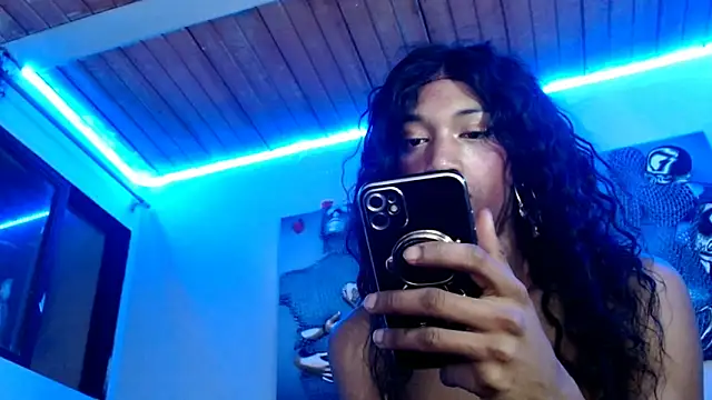 Snapshot of Maidi_ chatting on 03/13/25, 02:12 Maidi online show from 03/13/25, 02:12