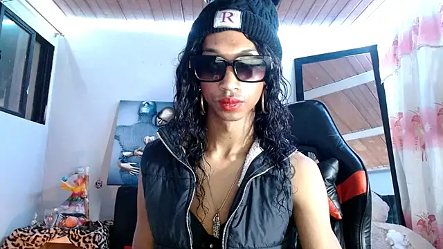 Snapshot of Maidi_ chatting on 09/16/25, 12:39 Maidi online show from 09/16/25, 12:39