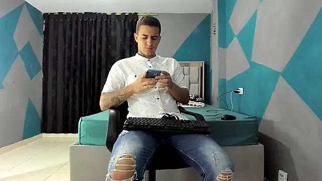 simookeler online show from 01/24/25, 05:11