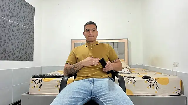 Snapshot of simookeler chatting on 01/13/26, 11:43 simookeler online show from 01/13/26, 11:43