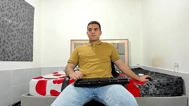 Snapshot of simookeler chatting on 02/12/26, 12:44 simookeler online show from 02/12/26, 12:44