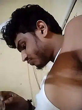 Snapshot of heartless__95 chatting on 01/19/25, 06:10 heartless 95 online show from 01/19/25, 06:10