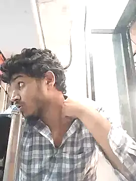 Snapshot of heartless__95 chatting on 02/08/25, 10:18 heartless 95 online show from 02/08/25, 10:18