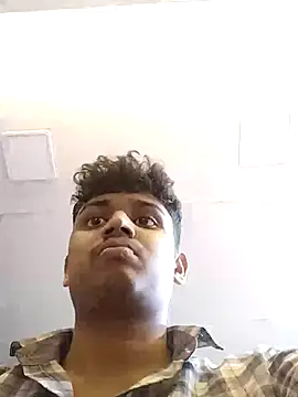 Snapshot of heartless__95 chatting on 02/11/25, 05:07 heartless 95 online show from 02/11/25, 05:07