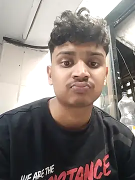 Snapshot of heartless__95 chatting on 02/14/25, 06:34 heartless 95 online show from 02/14/25, 06:34