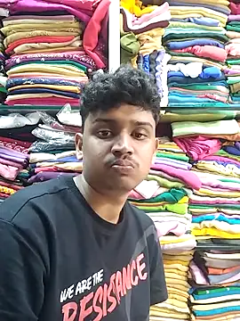 Snapshot of heartless__95 chatting on 02/15/25, 03:17 heartless 95 online show from 02/15/25, 03:17