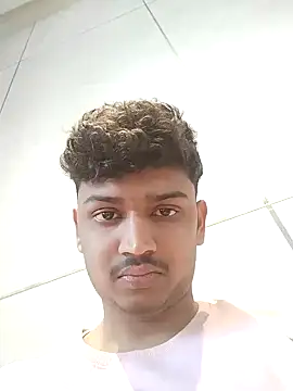 Snapshot of heartless__95 chatting on 02/16/25, 04:53 heartless 95 online show from 02/16/25, 04:53