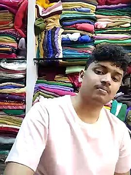 Snapshot of heartless__95 chatting on 02/16/25, 08:10 heartless 95 online show from 02/16/25, 08:10