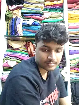 Snapshot of heartless__95 chatting on 02/18/25, 11:33 heartless 95 online show from 02/18/25, 11:33