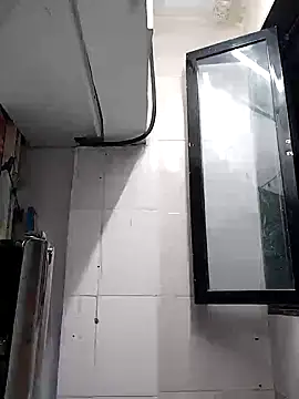 Snapshot of heartless__95 chatting on 02/19/25, 03:05 heartless 95 online show from 02/19/25, 03:05