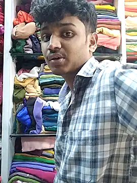 Snapshot of heartless__95 chatting on 02/21/25, 06:40 heartless 95 online show from 02/21/25, 06:40