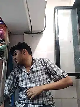 Snapshot of heartless__95 chatting on 03/04/25, 10:02 heartless 95 online show from 03/04/25, 10:02