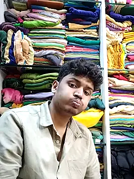 Snapshot of heartless__95 chatting on 03/06/25, 10:20 heartless 95 online show from 03/06/25, 10:20