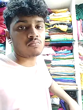 Snapshot of heartless__95 chatting on 03/15/25, 06:14 heartless 95 online show from 03/15/25, 06:14