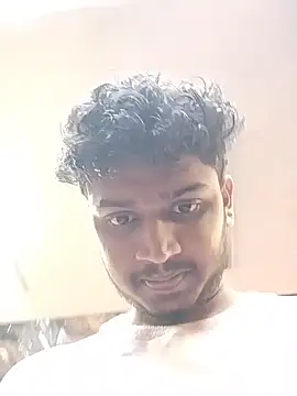 Snapshot of heartless__95 chatting on 12/01/25, 07:13 heartless 95 online show from 12/01/25, 07:13