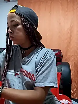 Snapshot of Scarlett_lx chatting on 12/27/24, 10:37 Scarlett lx online show from 12/27/24, 10:37