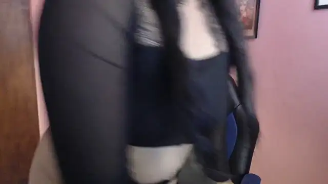 bunnyemilyrose36 online show from 04/22/26, 02:29