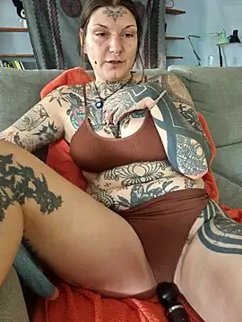 lizzardqueeen online show from 10/10/25, 04:50