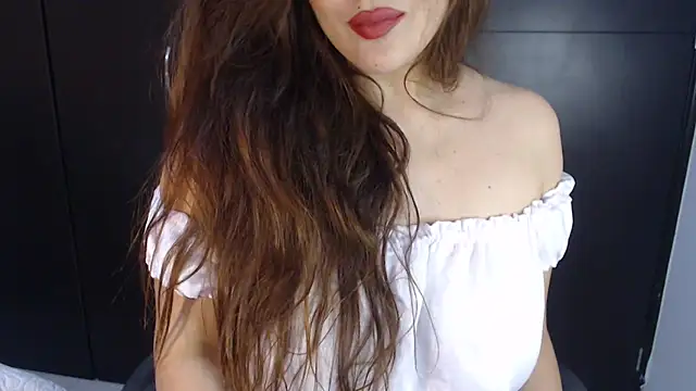 Snapshot of AdharaLujan chatting on 12/14/24, 06:02 AdharaLujan online show from 12/14/24, 06:02